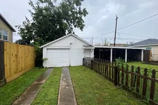 1005 Dorothy St, Houston, TX 77008 - Photo 3