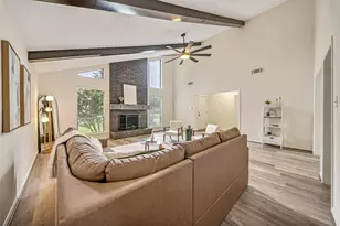 14915 Sun Harbor Dr, Houston, TX 77062 - Photo 11