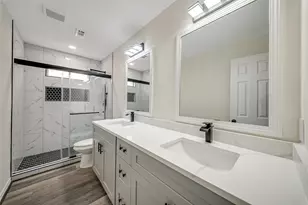 14915 Sun Harbor Dr, Houston, TX 77062 - Photo 17