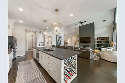 27 Crown Trail, Sugar Land, TX 77498 - Photo 9
