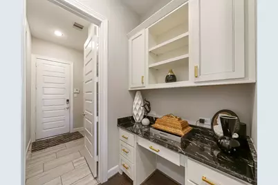 27 Crown Trail, Sugar Land, TX 77498 - Photo 13
