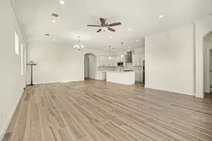 3633 E Meadow Ln, Dickinson, TX 77539 - Photo 19