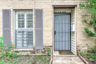 1609 Mapleton Dr, Houston, TX 77043 - Photo 3