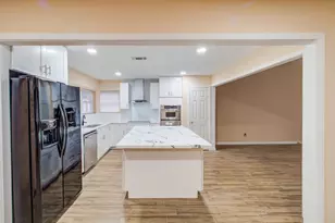 13526 Sherwood St, Sugar Land, TX 77498 - Photo 7