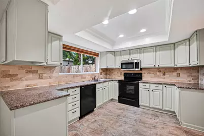16419 Barcelona Drive, Friendswood, TX 77546 - Photo 9