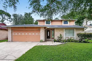16419 Barcelona Dr, Friendswood, TX 77546 - Photo 1