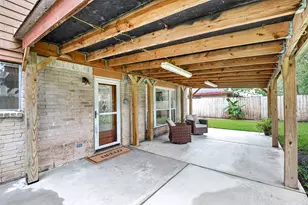 16419 Barcelona Dr, Friendswood, TX 77546 - Photo 25