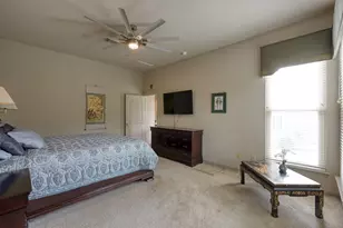 74 W Tapestry Park Cir, The Woodlands, TX 77381 - Photo 17