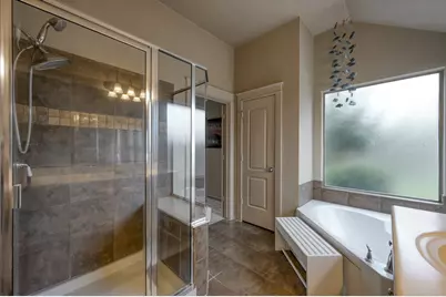 74 W Tapestry Park Circle, The Woodlands, TX 77381 - Photo 21