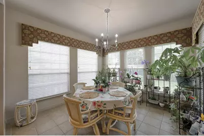 74 W Tapestry Park Circle, The Woodlands, TX 77381 - Photo 15