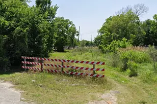 8203 Scott St St, Houston, TX 77051 - Photo 3