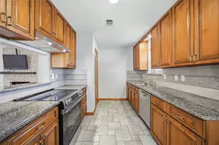 10423 Alcott Dr, Houston, TX 77043 - Photo 5