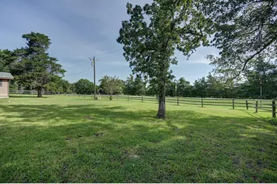 9470 Lake Forest Circle, Brenham, TX 77833 - Photo 19