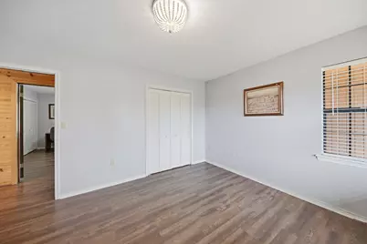9470 Lake Forest Circle, Brenham, TX 77833 - Photo 15