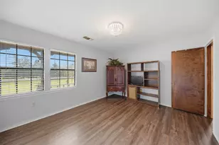 9470 Lake Forest Cir, Brenham, TX 77833 - Photo 15