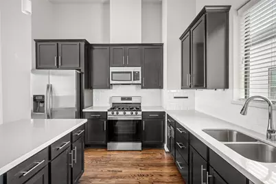 3409 Kensington Yellow Place, Houston, TX 77008 - Photo 15