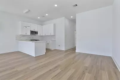 8133 Cabot Street #A/B, Houston, TX 77078 - Photo 9