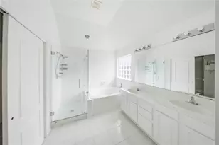2415 Mills Creek Dr, Kingwood, TX 77339 - Photo 15