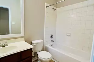 1721 Claremont Garden Cir, Houston, TX 77047 - Photo 19