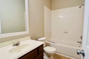 1721 Claremont Garden Cir, Houston, TX 77047 - Photo 7