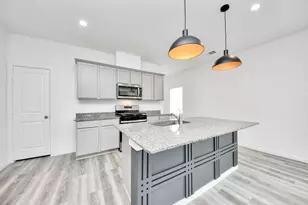 13517 Heritage Mdw Ln, Houston, TX 77047 - Photo 3