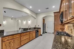 7106 Japonica St, Houston, TX 77087 - Photo 5