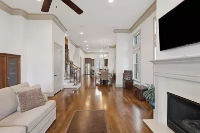 314 W Clay Street, Houston, TX 77019 - Photo 11