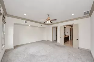 314 W Clay St, Houston, TX 77019 - Photo 29