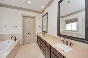 314 W Clay St, Houston, TX 77019 - Photo 33