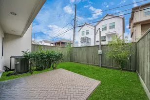 314 W Clay St, Houston, TX 77019 - Photo 43
