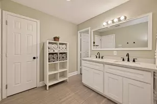 9724 Racine St, Houston, TX 77029 - Photo 5