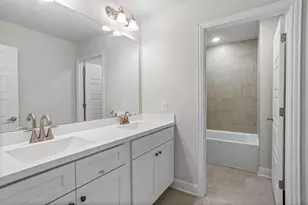 4203 W Bayou Maison Cir, Dickinson, TX 77539 - Photo 23