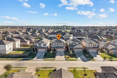 4203 W Bayou Maison Circle, Dickinson, TX 77539 - Photo 3