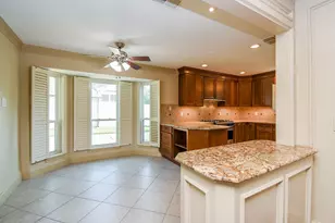 9203 S Pass Ln, Houston, TX 77064 - Photo 13