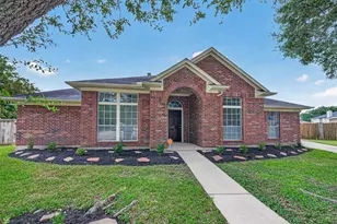 1906 Tall Gum Dr, Fresno, TX 77545 - Photo 1