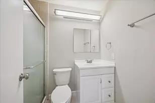 3127 E Heatherock Cir, Sugar Land, TX 77479 - Photo 9