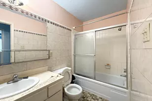 8438 Leawood Blvd, Houston, TX 77072 - Photo 9