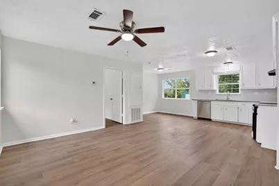 15197 Willis Waukegan Road, Conroe, TX 77303 - Photo 9
