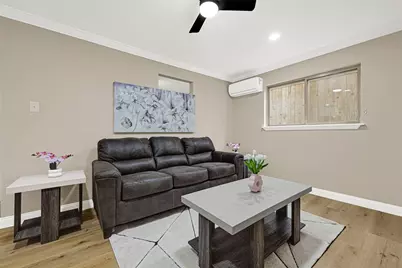 1603 Welch Street #1, Houston, TX 77006 - Photo 23