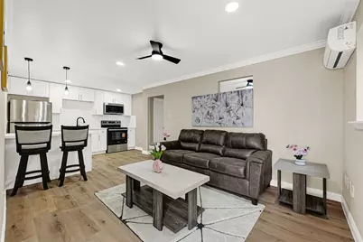 1603 Welch Street #1, Houston, TX 77006 - Photo 9