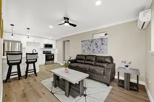 1603 Welch St, Houston, TX 77006 - Photo 1