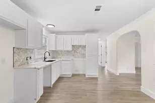 3720 Lexington Ave, Port Arthur, TX 77642 - Photo 5