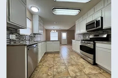 510 Oak Briar Drive, Kemah, TX 77565 - Photo 15