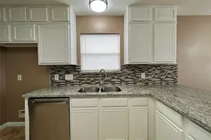 510 Oak Briar Dr, Kemah, TX 77565 - Photo 13