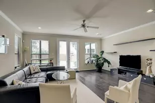 1014 W 22nd St, Houston, TX 77008 - Photo 5