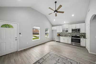 396 Westchase, Montgomery, TX 77316 - Photo 5