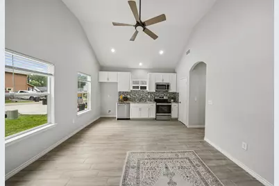 396 Westchase, Montgomery, TX 77316 - Photo 7