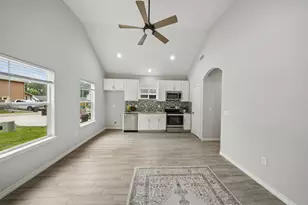 396 Westchase, Montgomery, TX 77316 - Photo 7