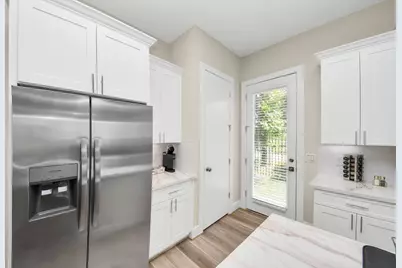 5935 Beall Street #B, Houston, TX 77091 - Photo 13