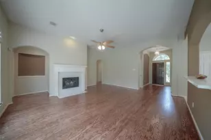 39 Belcarra Pl, The Woodlands, TX 77382 - Photo 13